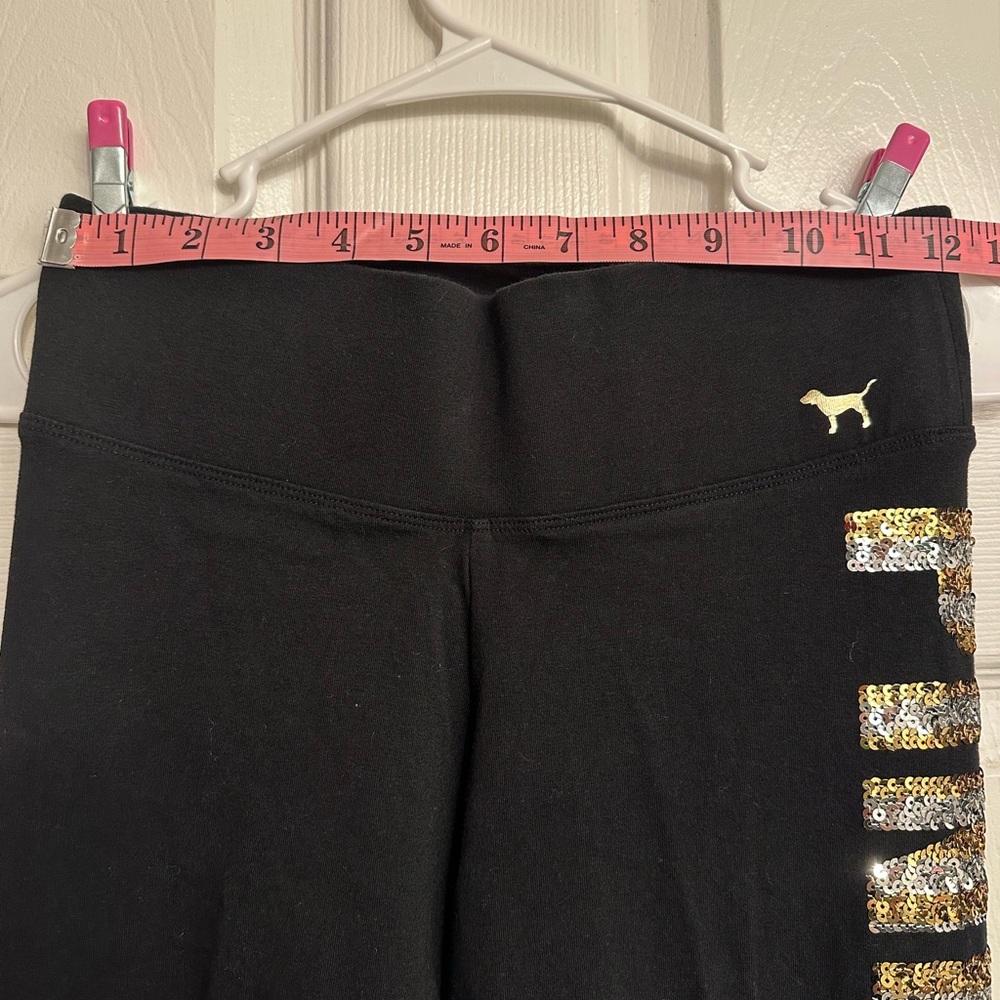 Victoria's Secret Black and Gold Jeggings with Stylish Appeal - Picture 4 of 6